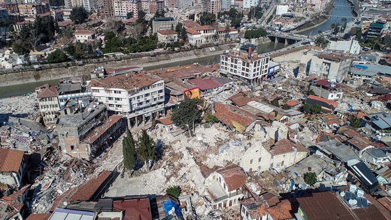 6 Şubat Depremlerini Yaşayan 6 İlin Nüfusu 307 Bin 814 Azaldı