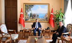 Başkan Böcek'in İlk Protokol Ziyareti Vali Şahin'e