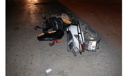 Motosiklet Aracın Altına Girdi; 2 Yaralı