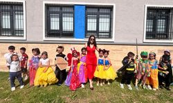 Miniklerden Sergi ve Defile