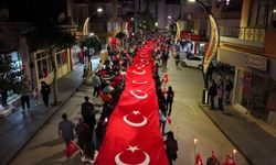 200 Metrelik Bayrakla Fener Alayı