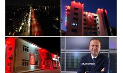 100. Yıla Özel 'Kırmızı-Beyaz' Aydınlatma