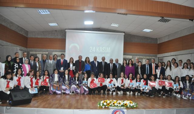 Öğretmenler Günü Kutlandı