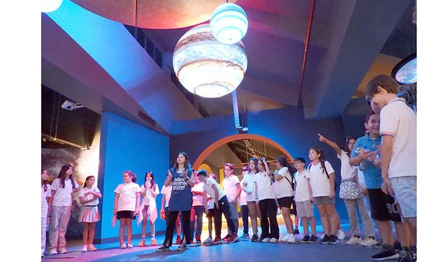 Antalya Bilim Merkezi İle Çocuklar Gökyüzüne Dokunuyor