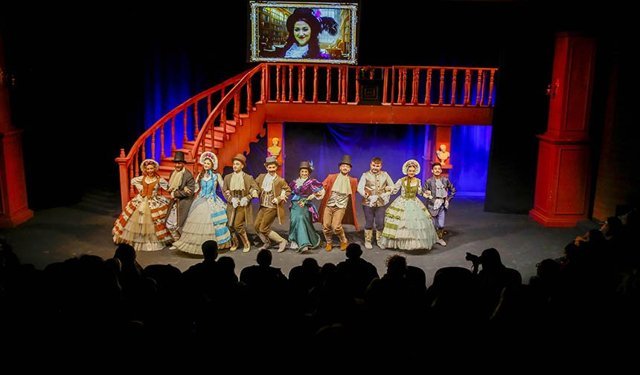 Antalya'da Tiyatro Rüzgarı