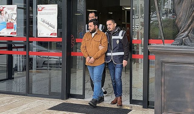 Bıçakla Türk Bayrağını Kesen Şüpheli Tutuklandı