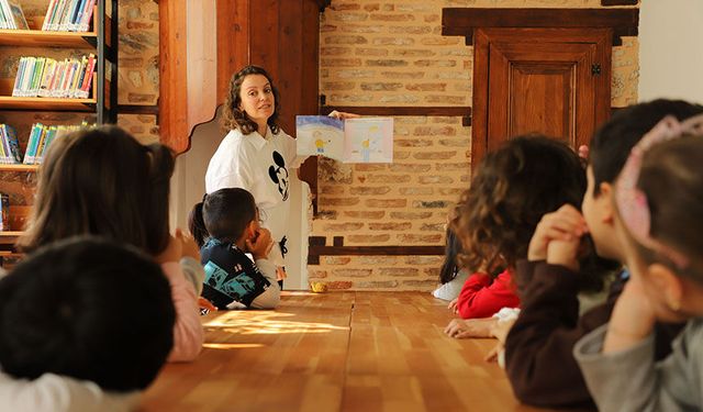 Ebeveyn Çocuk Atölyesi Ve Çocuk Kütüphanesi'nde Renkli Etkinlikler