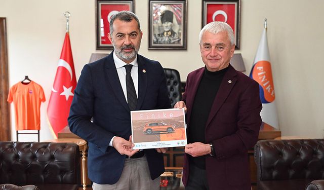 'TOGG'a Rengini Finike Portakalı Versin'