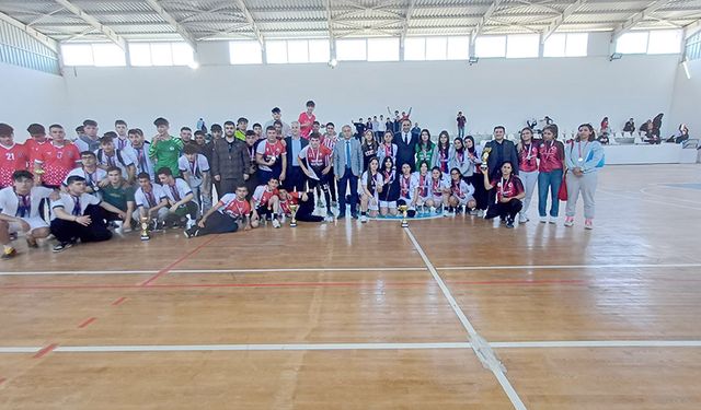 Gençler Futsal Sona Erdi