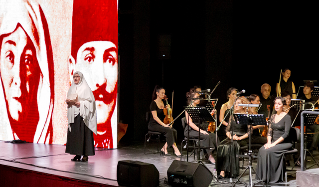 'Atatürk' Opera Sahnesinde