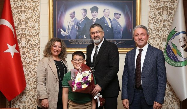 Belediye Başkanları Koltuğa Oturdu