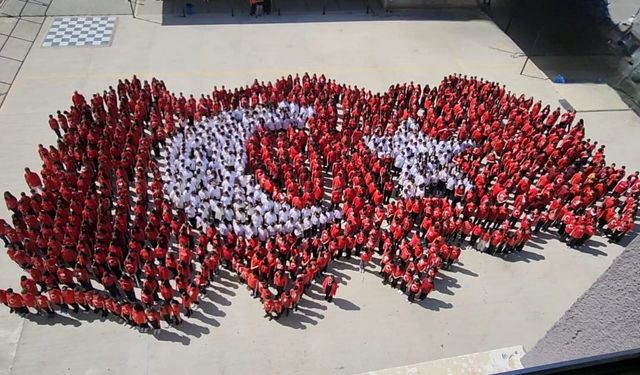1300 Yürek, Tek Harita