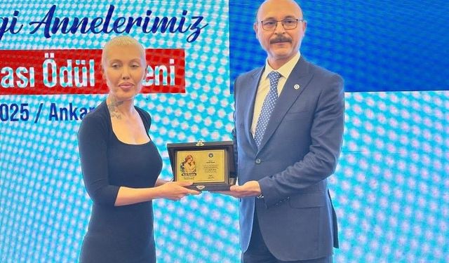 Tülin Hoca’ya ‘Sonsuz Şefkat’ Ödülü