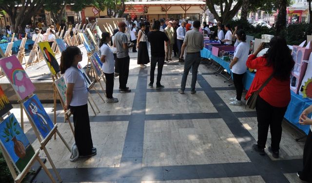 Öğrenciler Emeklerini Sergilediler