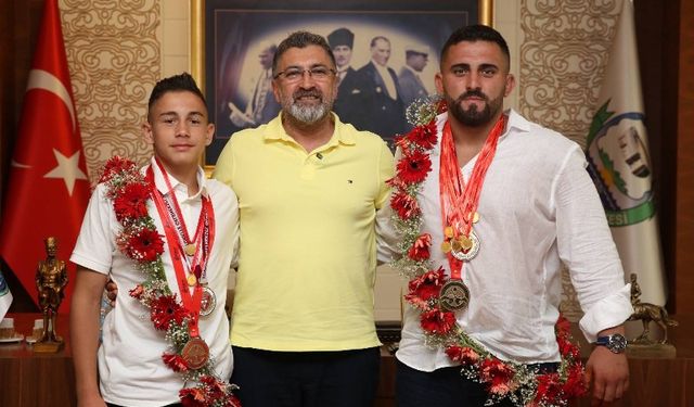 KUMBUL: “SPORCULARIMIZIN HER ZAMAN YANINDAYIZ”