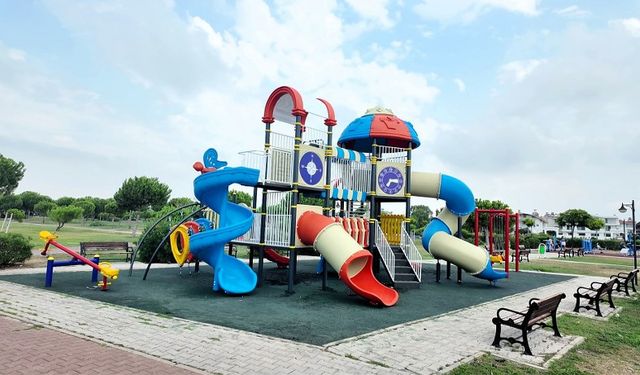 PARKLAR YENİLENİYOR, YENİ PARKLAR YAPILIYOR