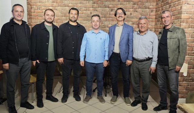 Eğitim Bir’de Bayrak Değişimi