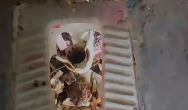 Serik’te halka umumi yerde lavaboları kırıp, ateşe verdiler…