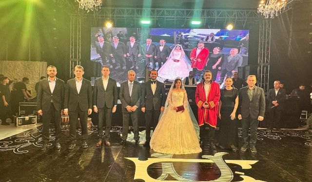Serik'te Siyaseti Buluşturan Düğün