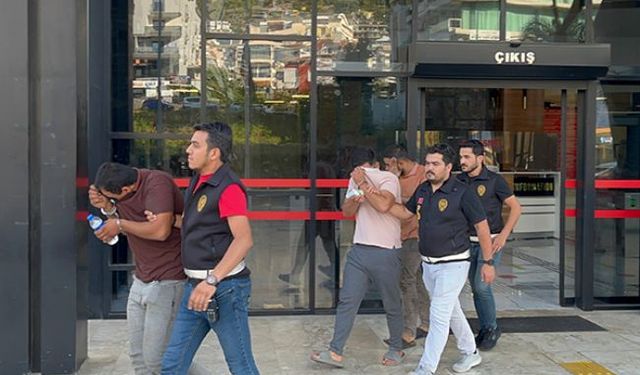 Yaşlı Kadını Dolandıran 3 Zanlı Tutuklandı