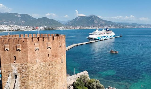 Kruvaziyer Artıştan Turizmciler Mutlu Oldu