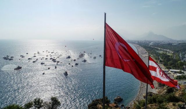 Denizde 'Cumhuriyet' Kutlaması