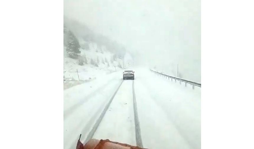 Kar Yağışı, Antalya- Konya Kara Yolunda Ulaşımda Aksamalara Neden Oldu