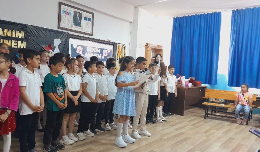 Miniklerden Anneler Günü Sürprizi