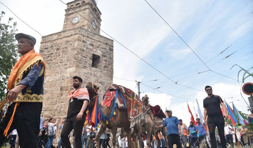 ANTALYA'DA 'YÖRÜK GÖÇÜ' CANLANDIRILDI