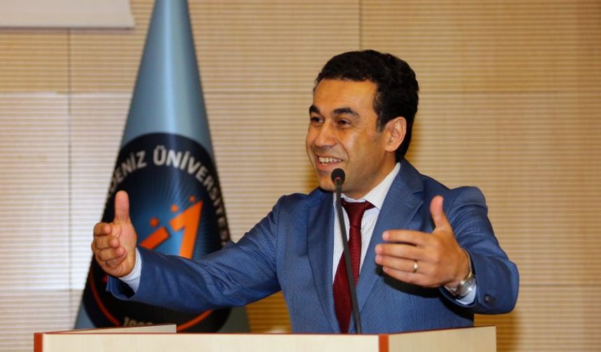 Profesörlüğü İptal Oldu
