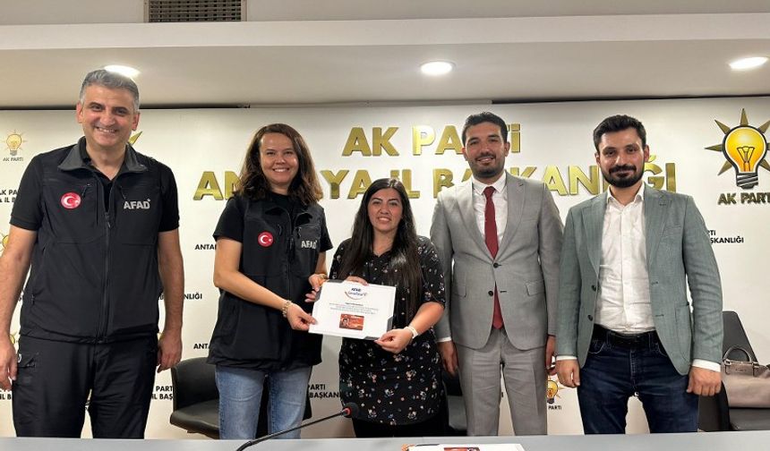 AK Gençlik Antalya’dan Farkındalık