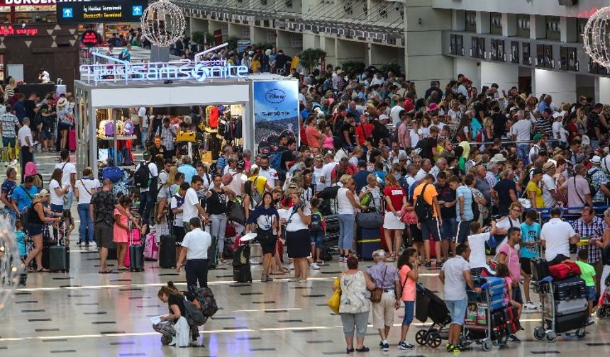Antalya'ya Gelen Turist Sayısı 6 Milyon 250 Bini Geçti