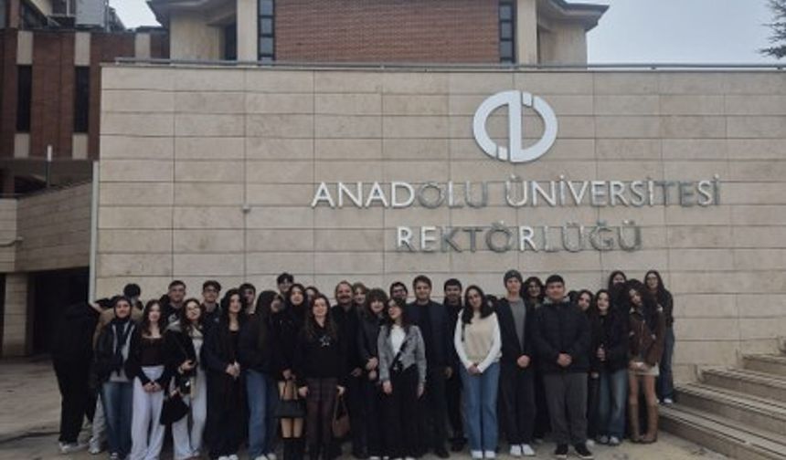 Öğrencilere Üniversite Tanıtımı